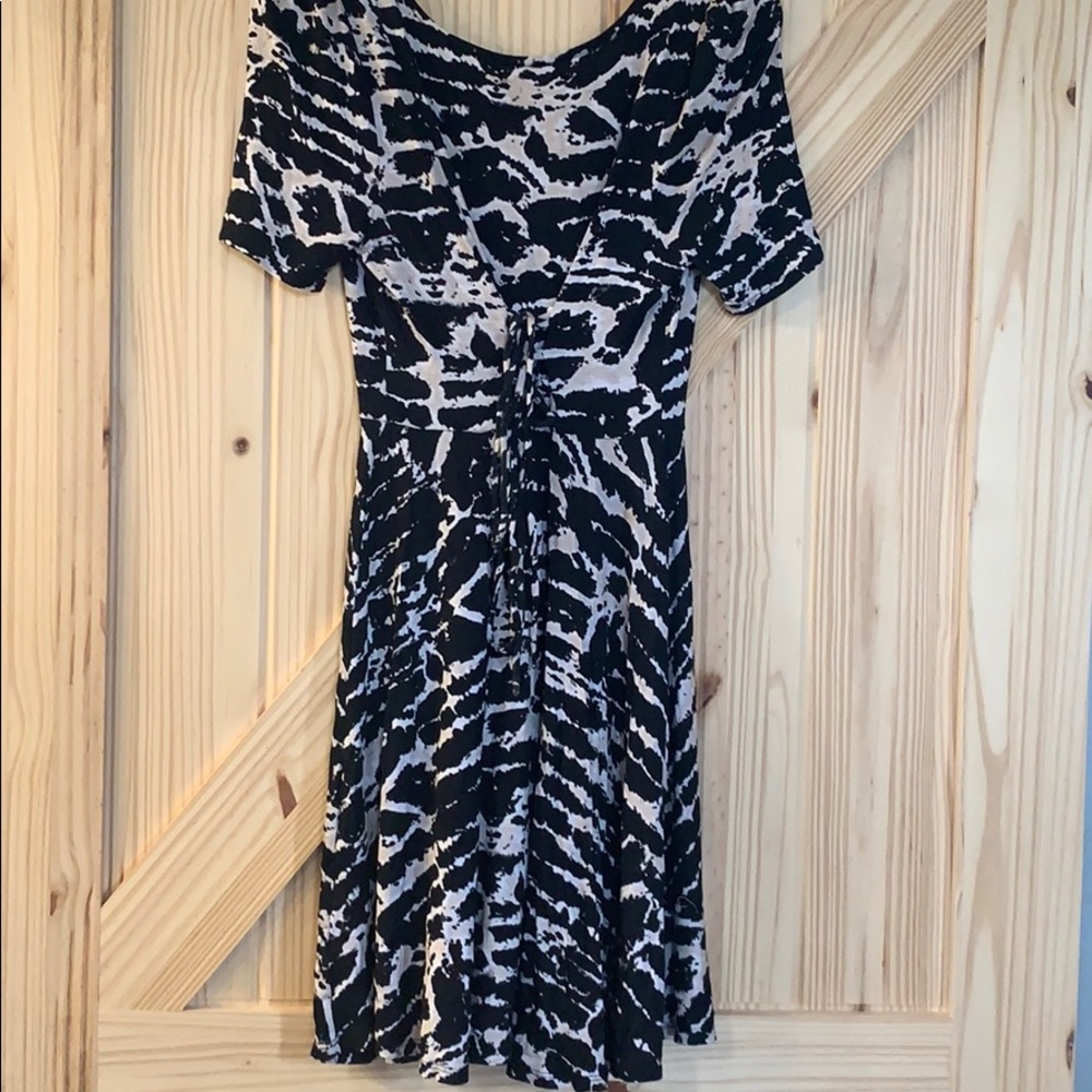 Dress - Picture 2 of 3